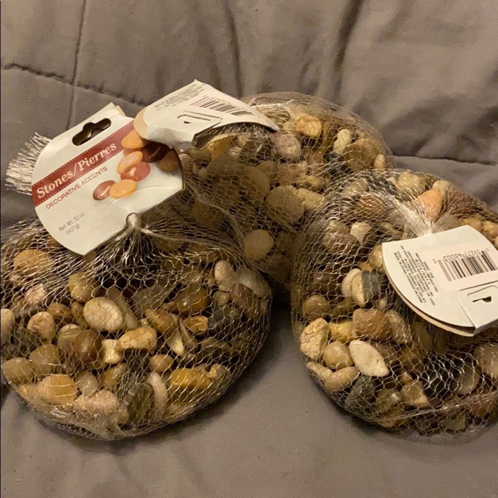 Decorative accents stones